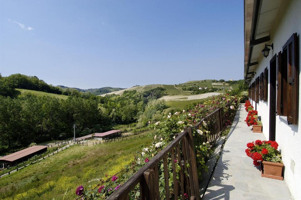 Aparthotel La Maragliana Castel Rocchero Pokoj fotografie
