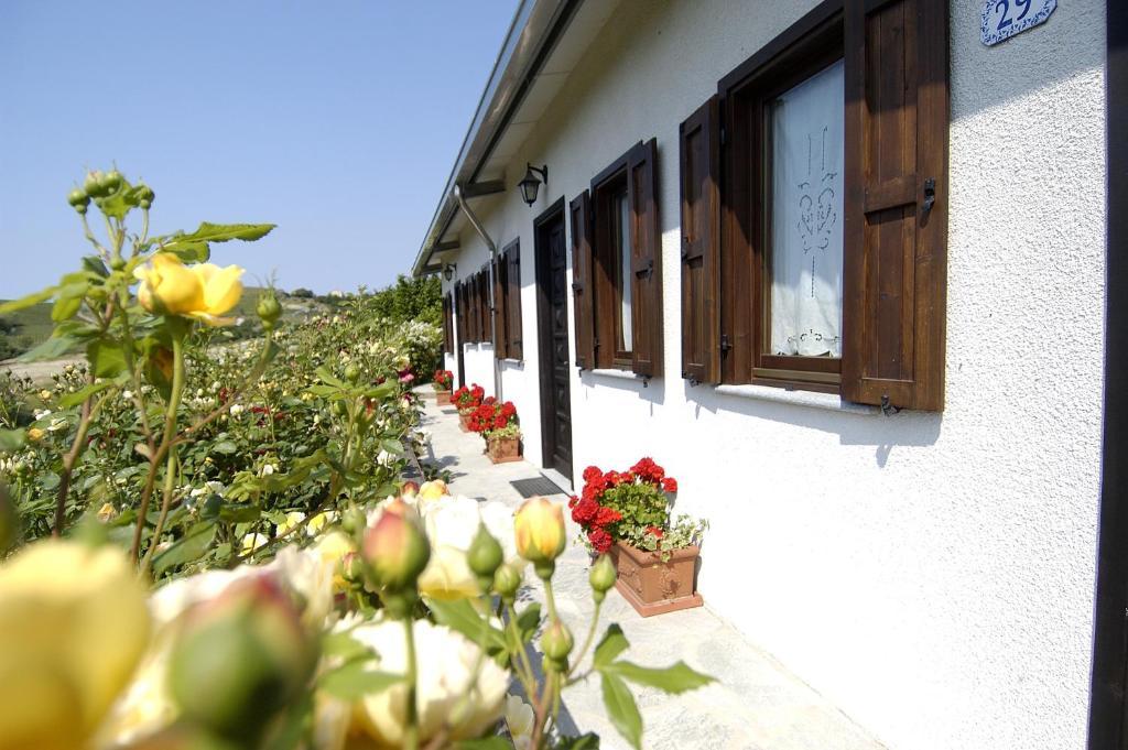 Aparthotel La Maragliana Castel Rocchero Pokoj fotografie