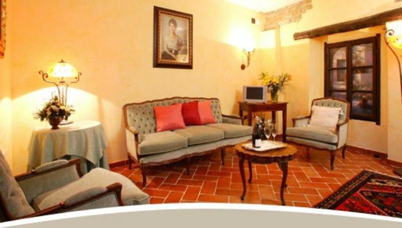 Aparthotel La Maragliana Castel Rocchero Exteriér fotografie