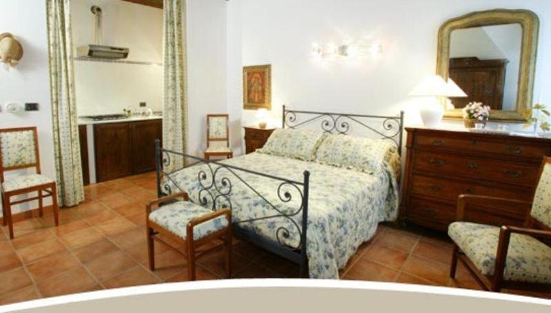 Aparthotel La Maragliana Castel Rocchero Exteriér fotografie