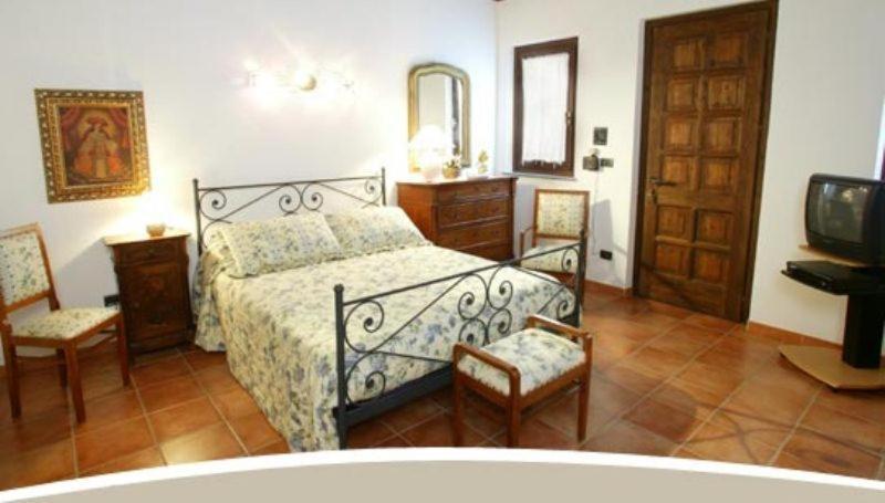 Aparthotel La Maragliana Castel Rocchero Exteriér fotografie