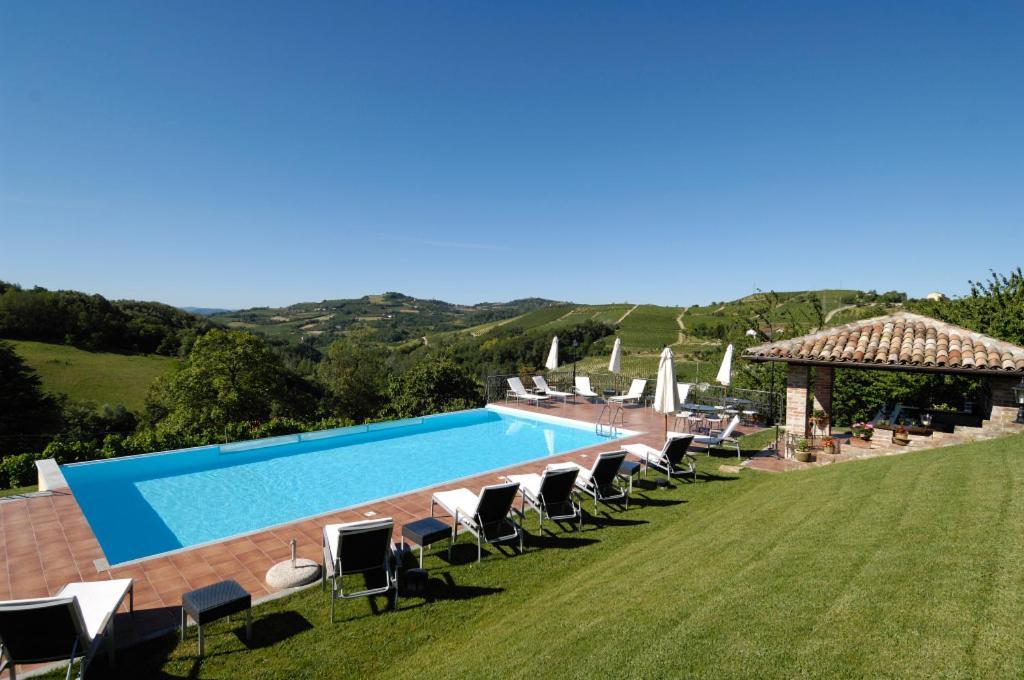 Aparthotel La Maragliana Castel Rocchero Exteriér fotografie