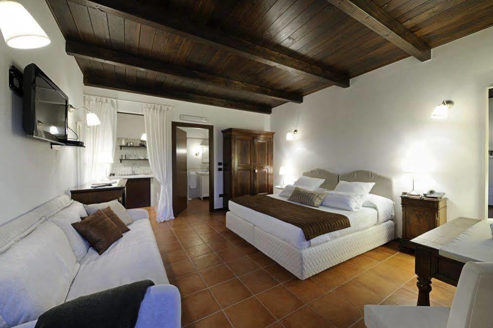 Aparthotel La Maragliana Castel Rocchero Exteriér fotografie