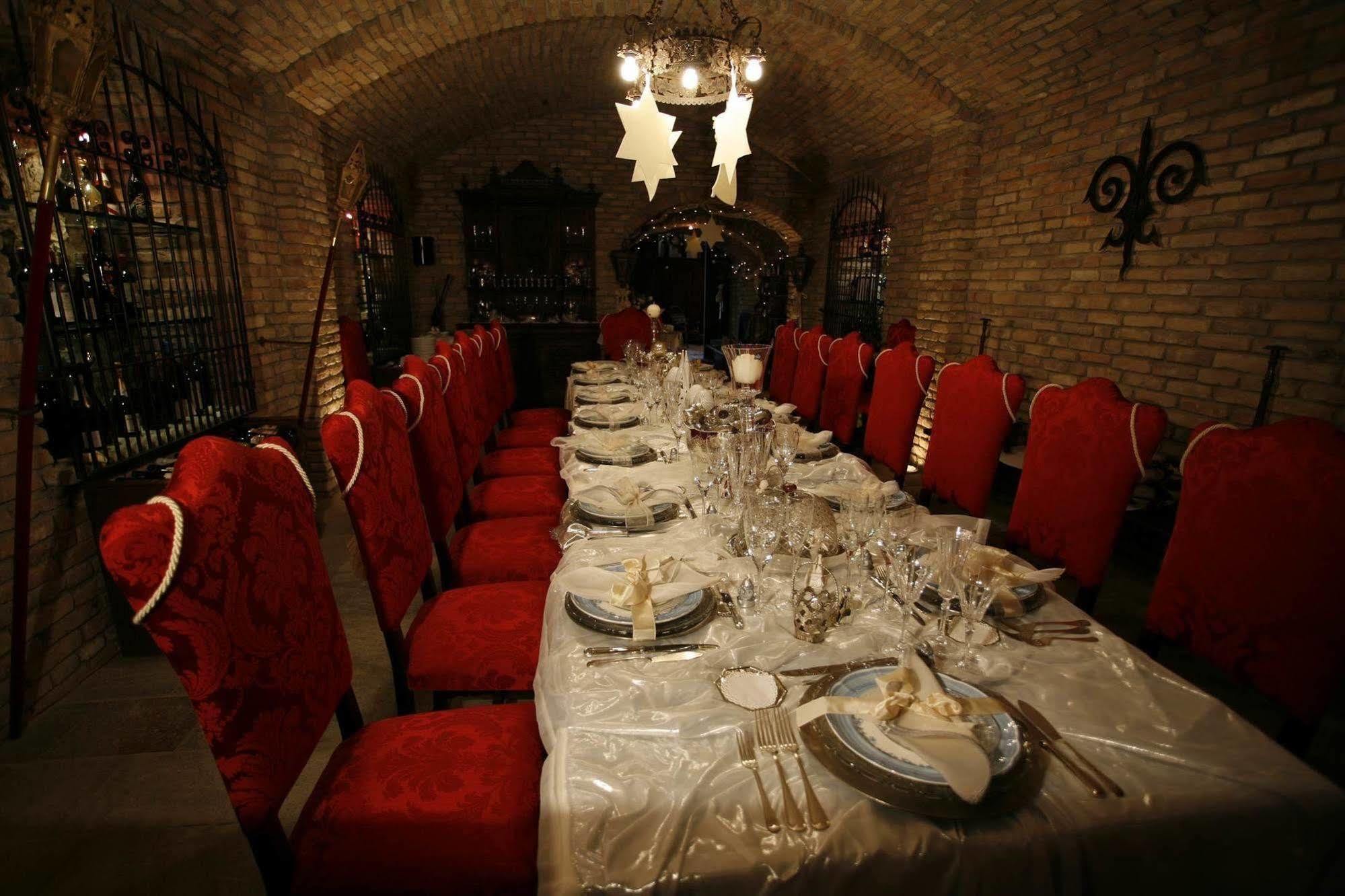 Aparthotel La Maragliana Castel Rocchero Exteriér fotografie
